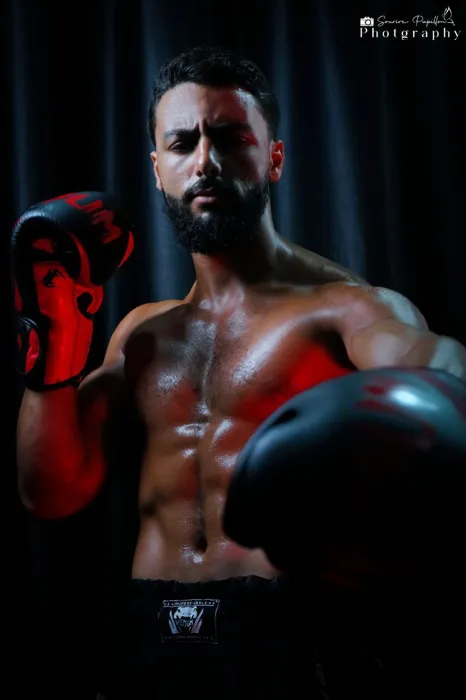 J'ai 10 ans d'expérience dans le sport du kickboxing et du f