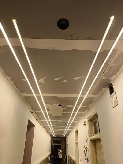 ‎خدماتنا:
✅Faux plafond dementable
✅Plafond Simple
✅Plafo