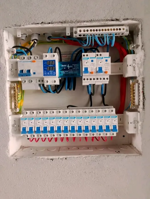 Électricité bâtiment et industriels professionnel service et