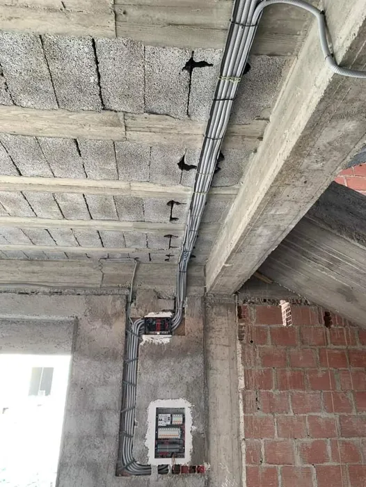 Je suis électricien bâtiment et installation vidéo phone et 