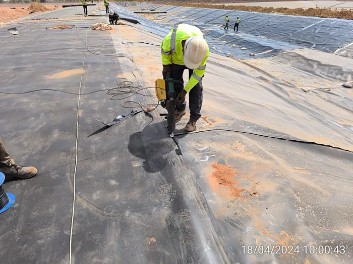 bonjours  je une entreprise de Geotp travaux public hydrauli