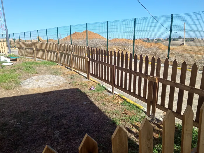 Clôture en bois pour votre extérieur