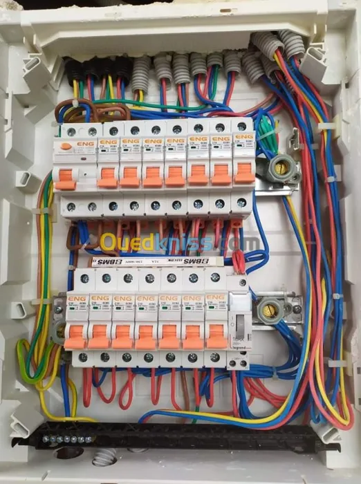 Electricité batiment et industrielle
Instalation climatisat