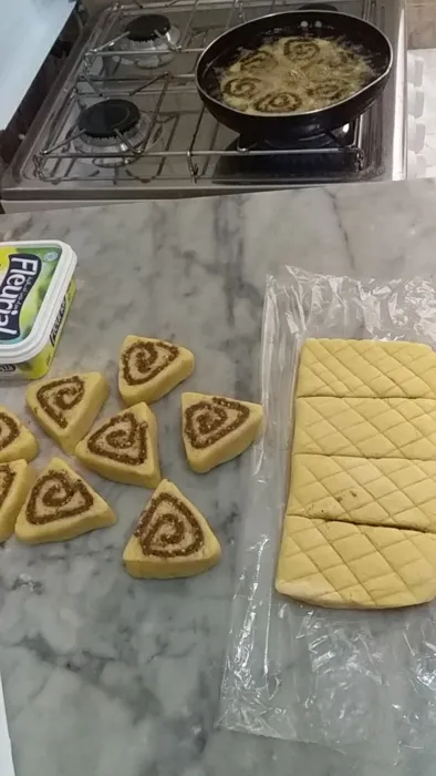 je suis de beni tamou  je fais les gateaux traditionnels che