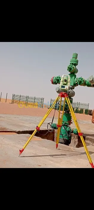 Technicien topographe 
Travaux topographique 
Levé/implantat