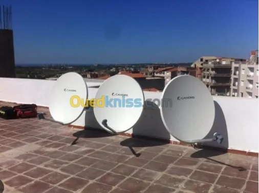 batiment
parabole
satellite
nilesat
astra
hotbird
thor
geant