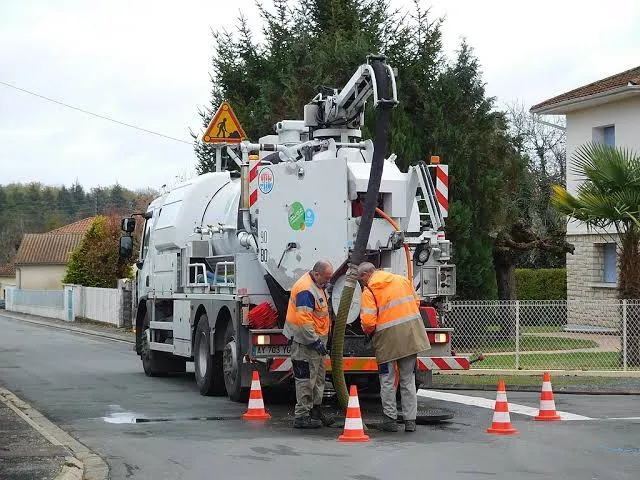 Service nettoyage Débouchage de canalisation et curage vidan