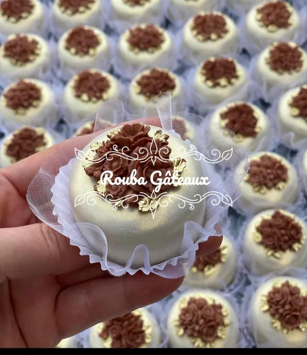 Gâteau traditionnel  et Sallés
 صفحتنا تقدم  لكم مزيجًا من 