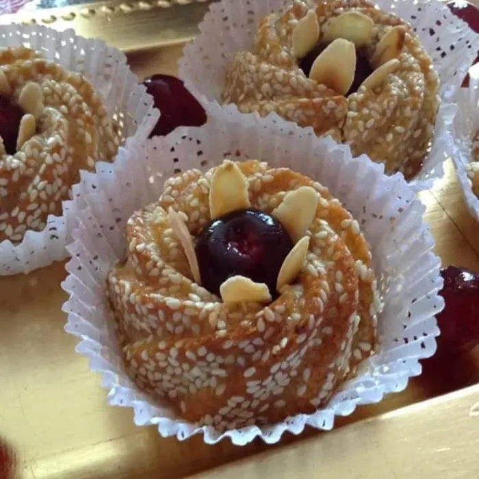 J'ai préparateur des gâteaux traditionnel
Disponible à tout