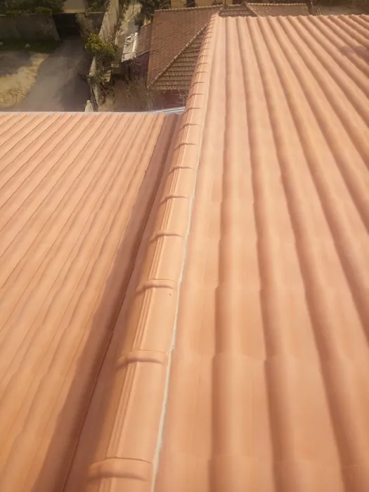 construction et réalisation de CHARPENTE en BOIS et pose de 