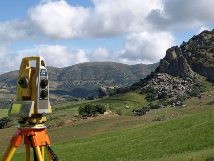 Je suis un géomètre topographe Arzew niveau universitaire je